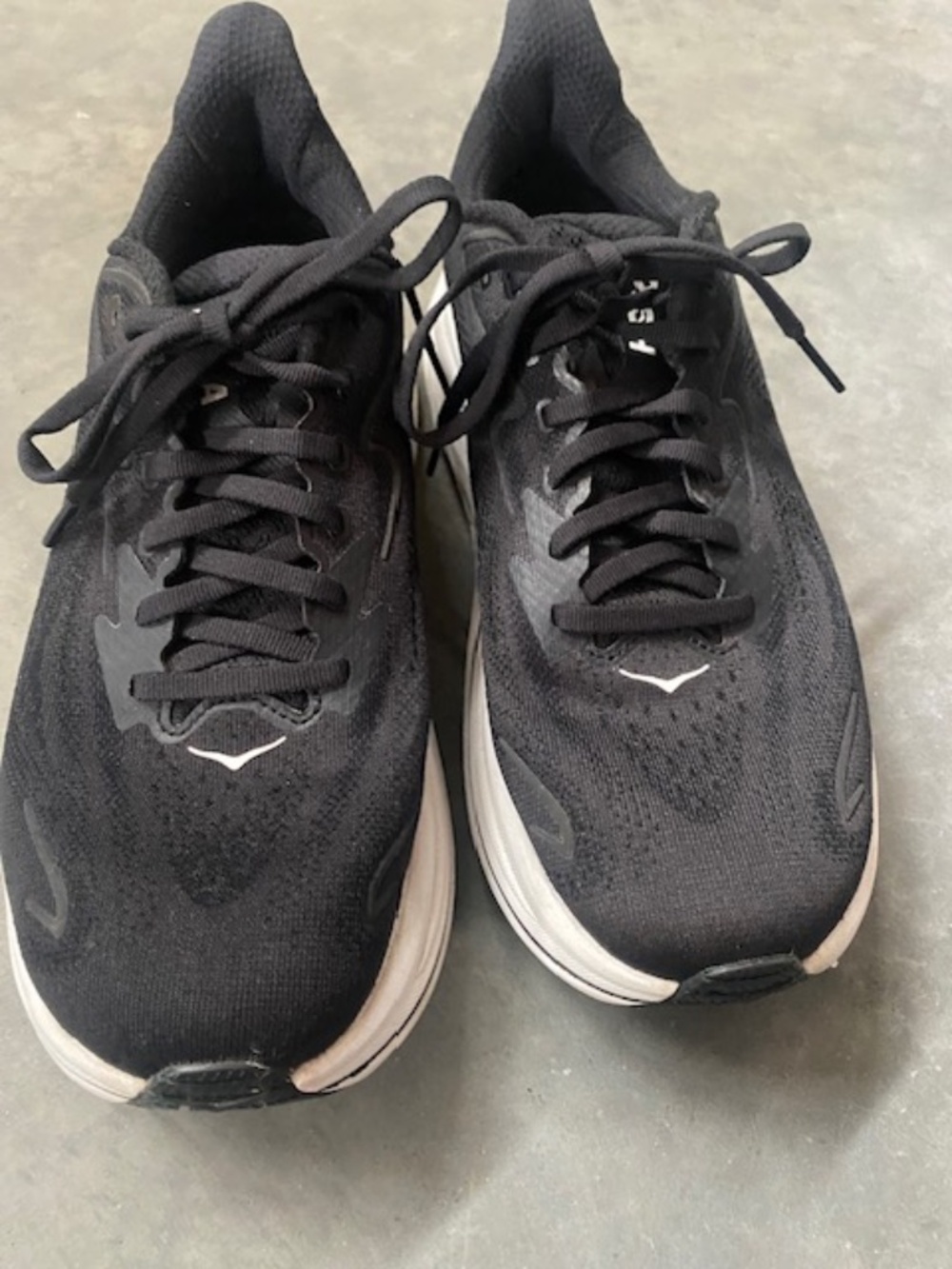 Hoka Black And White Clifton 10 Running Sneakers Size 9 - Picture 4 of 11